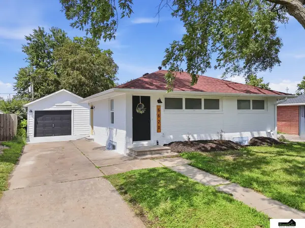 6620 Benton Street, Lincoln, NE 68507