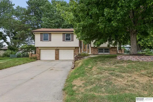4924 N 117th Circle, Omaha, NE 68164