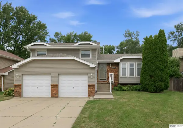2918 S 157 Circle, Omaha, NE 68130
