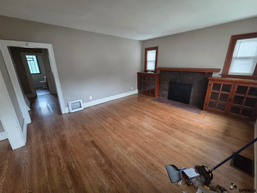 2724 Whitmore Street, Omaha, NE 68112 - #2