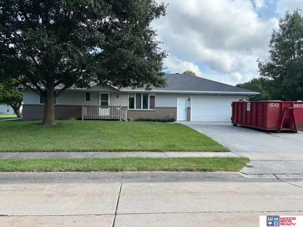 211 Russell Avenue, Beatrice, NE 68310