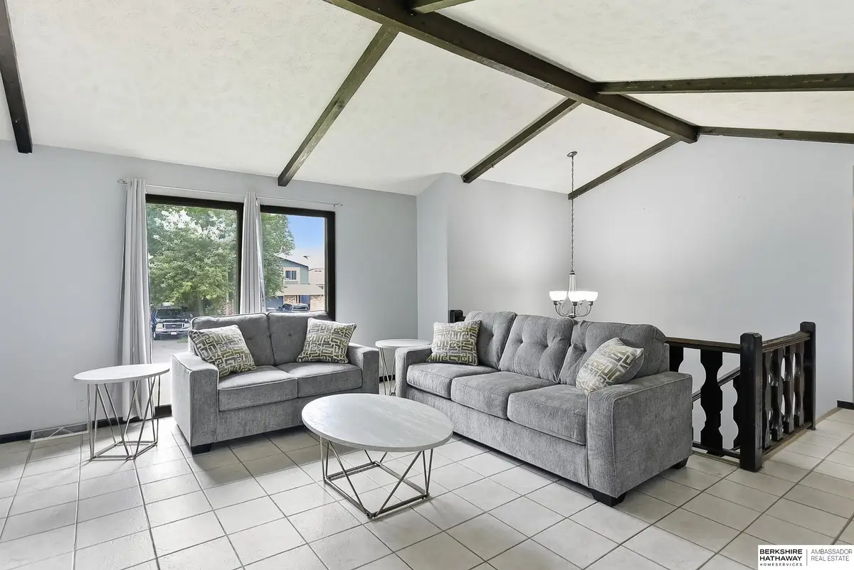 3408 Lynnwood Drive, Bellevue, NE 68123 - #1