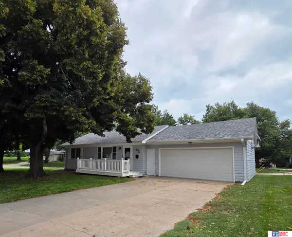 310 S 23rd Road, Beatrice, NE 68310