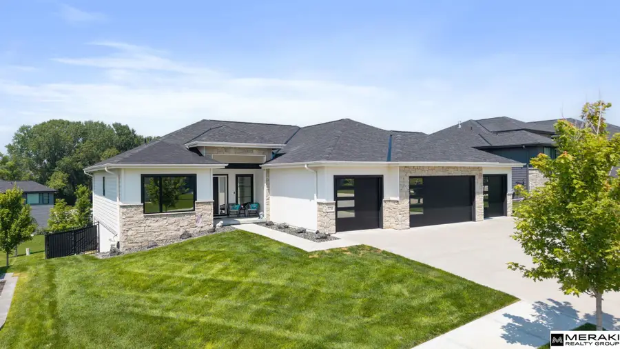 2730 N 182nd Avenue, Elkhorn, NE 68022 - #2