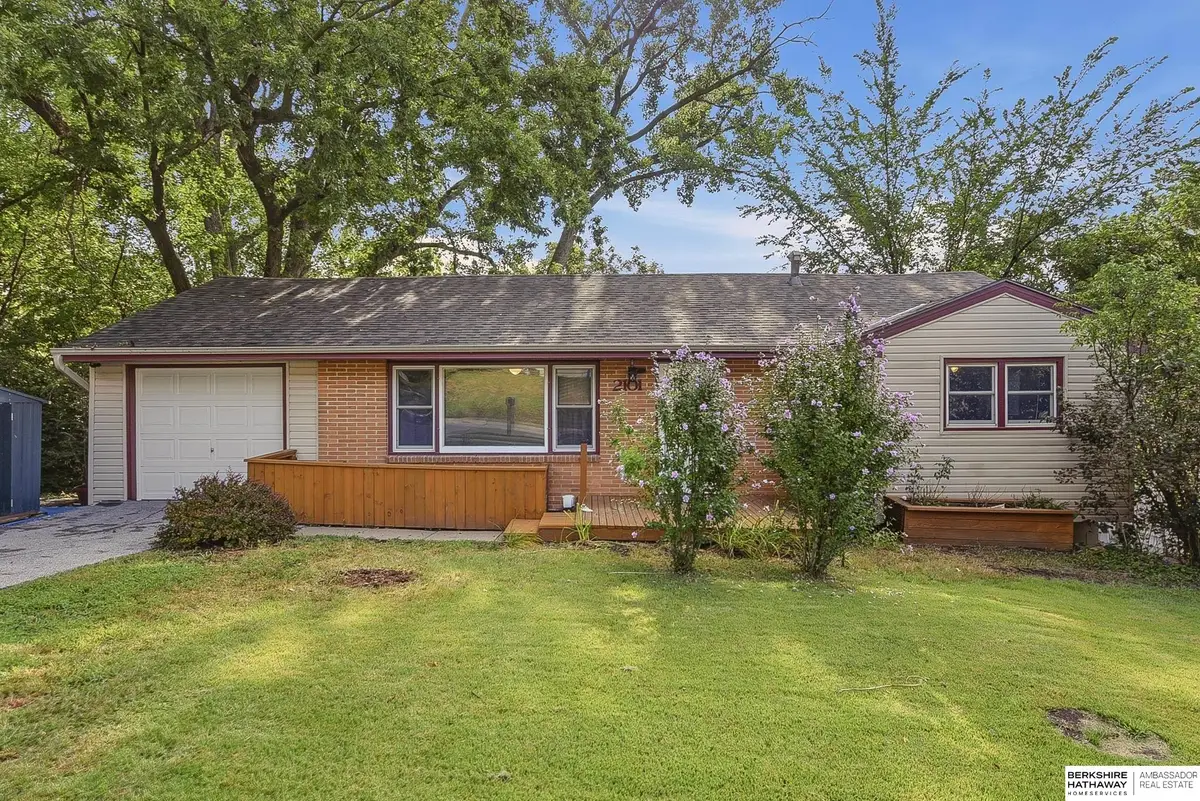 2101 Van Buren Street, Bellevue, NE 68005 - #1