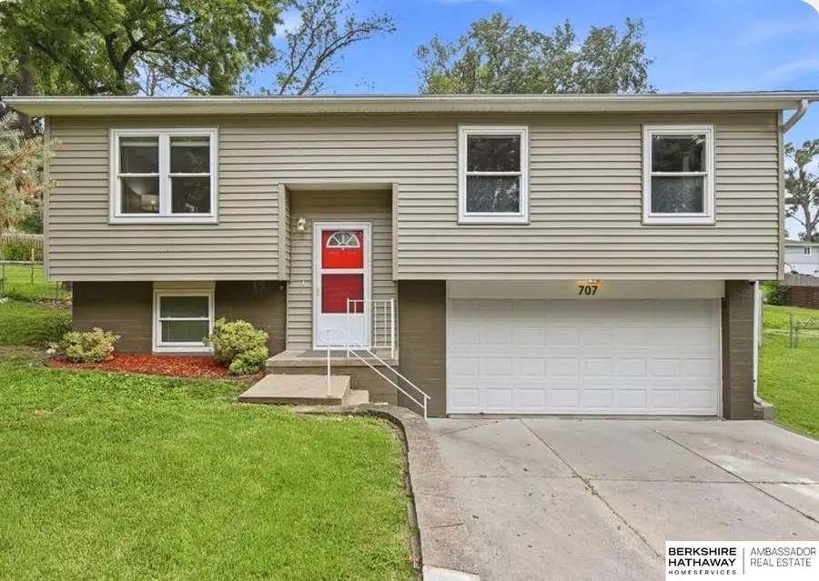 707 Lila Avenue, Bellevue, NE 68005 - #2