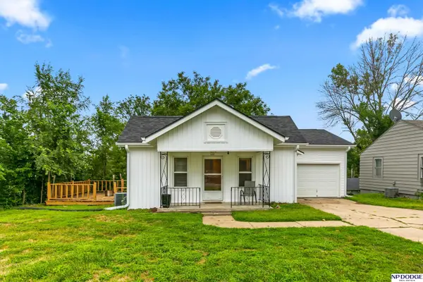 129 N Stark Street, Bennington, NE 68007