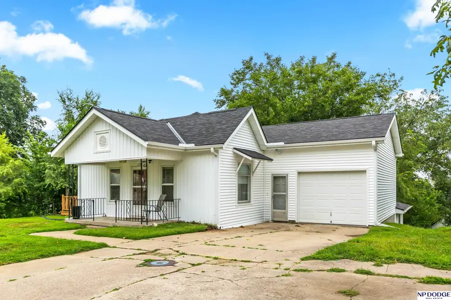 129 N Stark Street, Bennington, NE 68007 - #2