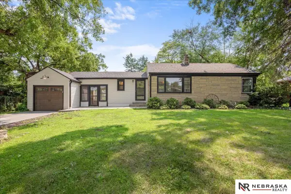 2240 S 50th Street, Lincoln, NE 68506