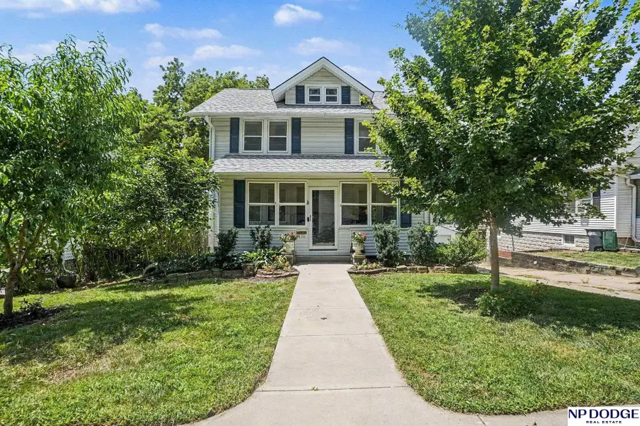 410 N 43 Street, Omaha, NE 68131 - #3