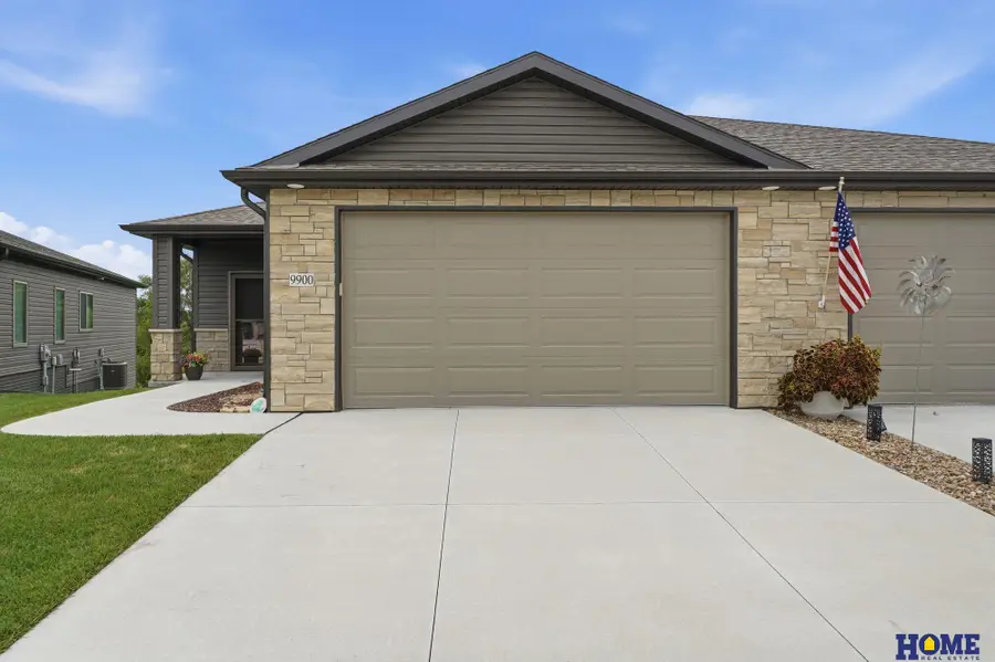9900 Del Rio Drive, Lincoln, NE 68516 - #2