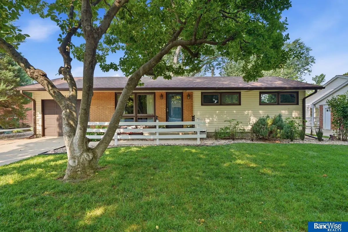 921 Sycamore Drive, Lincoln, NE 68510 - #1