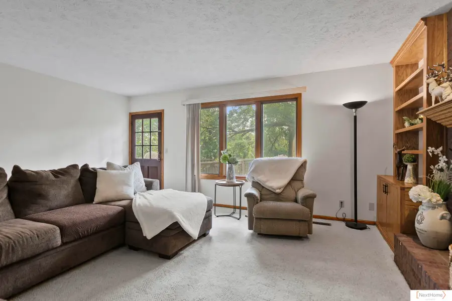 6735 Rockwood Lane, Lincoln, NE 68516 - #3
