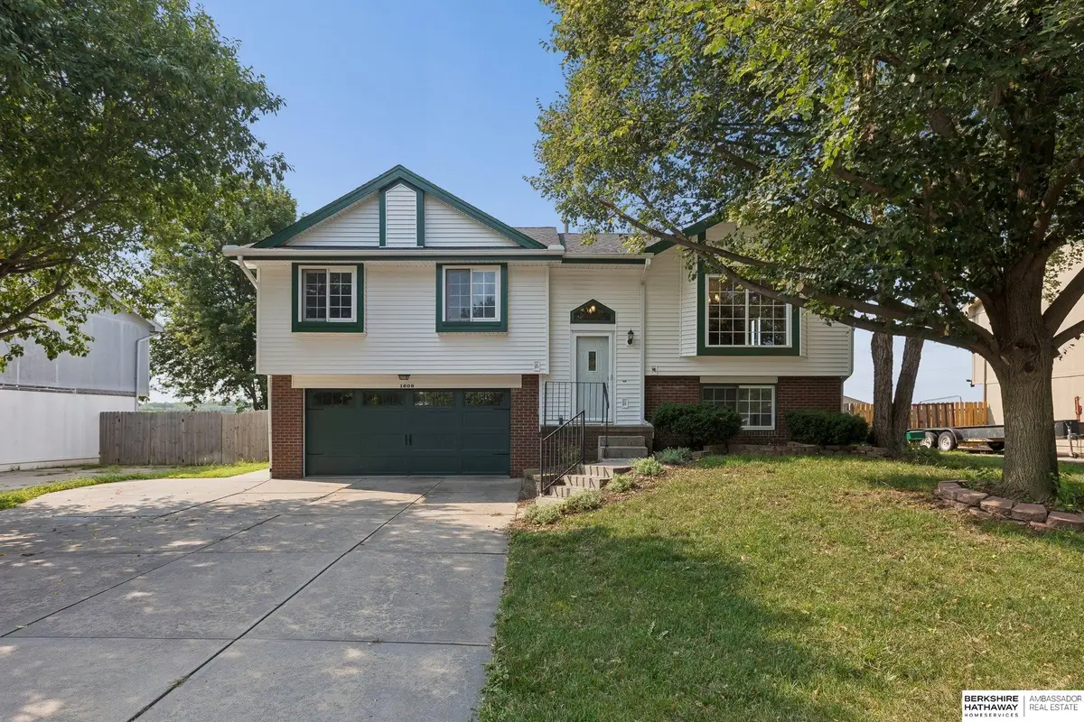1609 Savannah Drive, Papillion, NE 68133 - #1