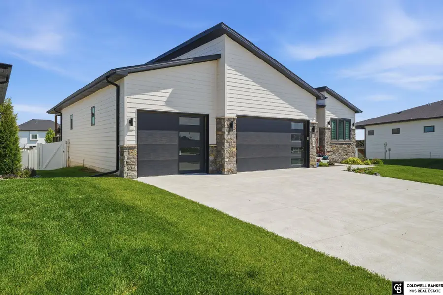 7434 Anselm Lane, Lincoln, NE 68516 - #2