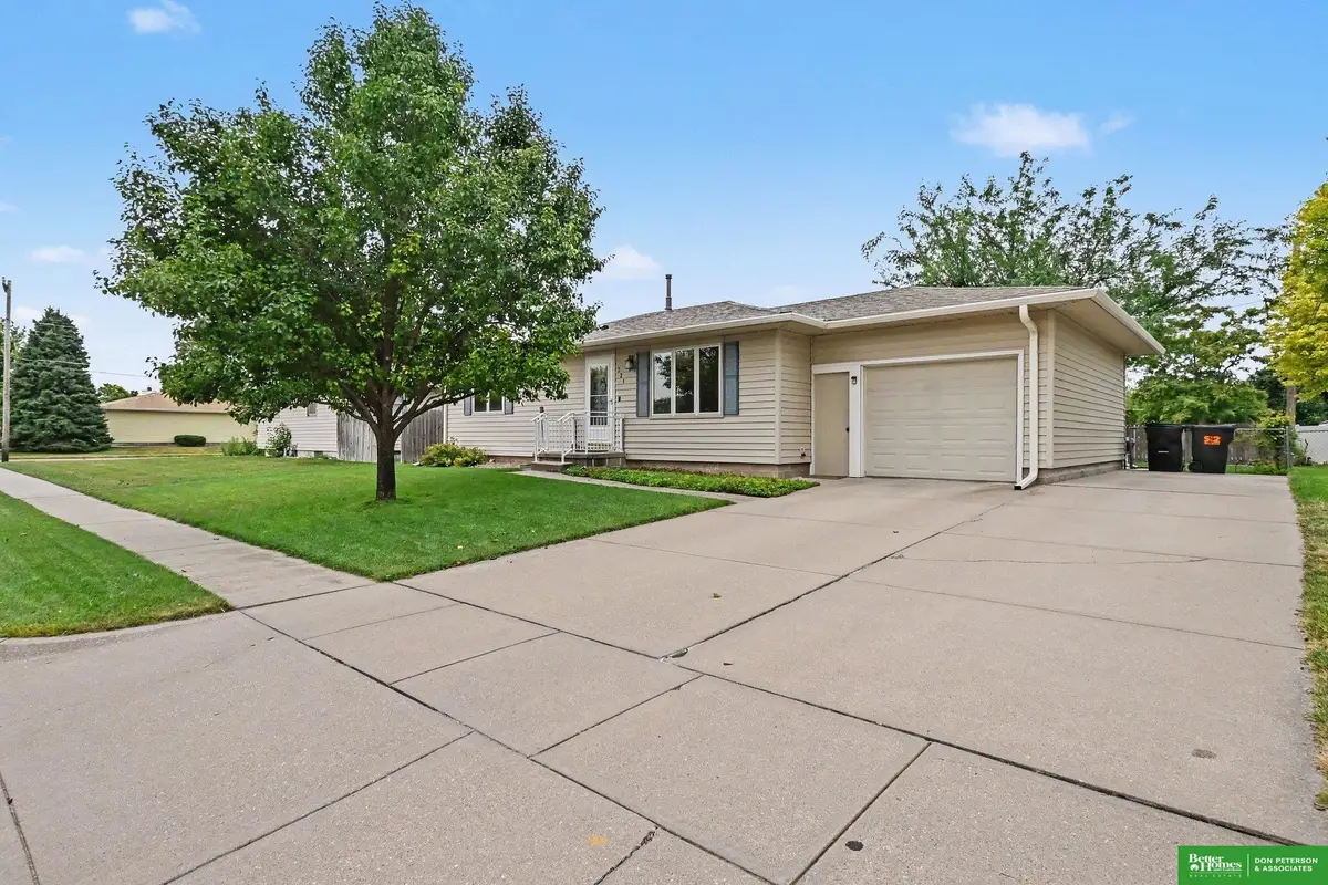 221 Sesame Street, Fremont, NE 68025 - #1