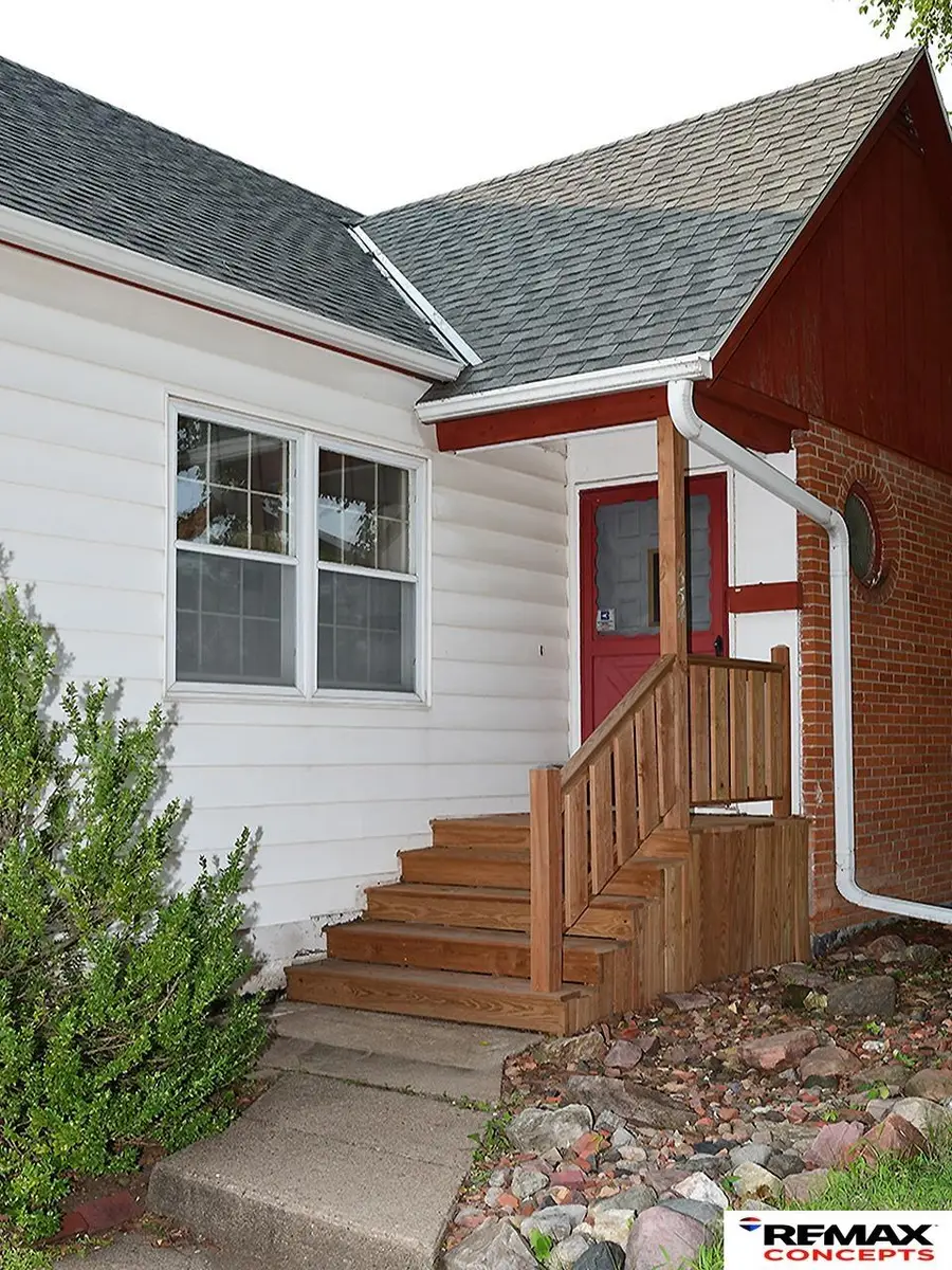 354 S 46th Street, Lincoln, NE 68510 - #3