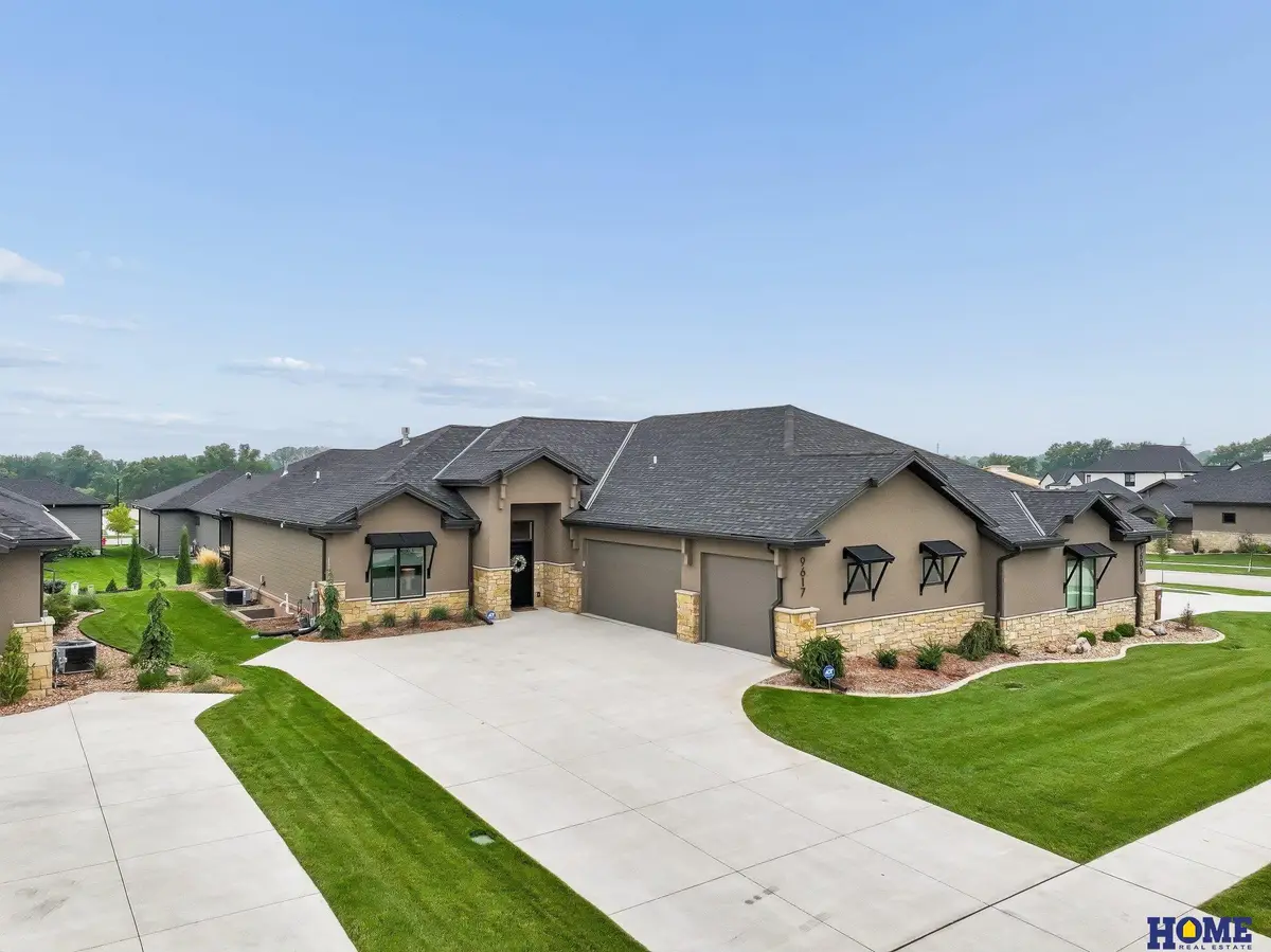 9617 Casa Colina Drive, Lincoln, NE 68520 - #1