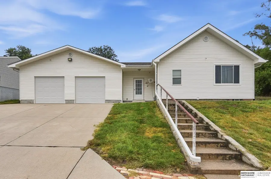 5855 S 50th Avenue, Omaha, NE 68117 - #2