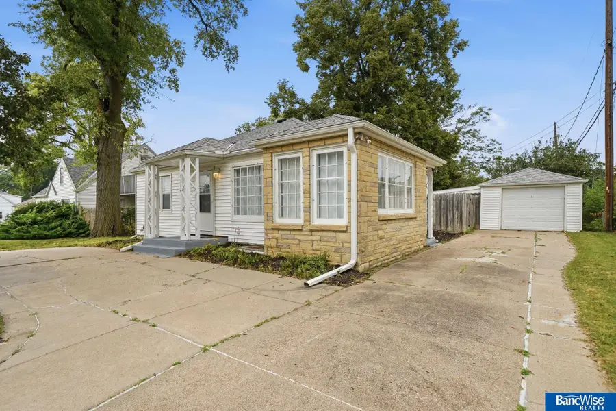 5114 Randolph Street, Lincoln, NE 68510 - #2