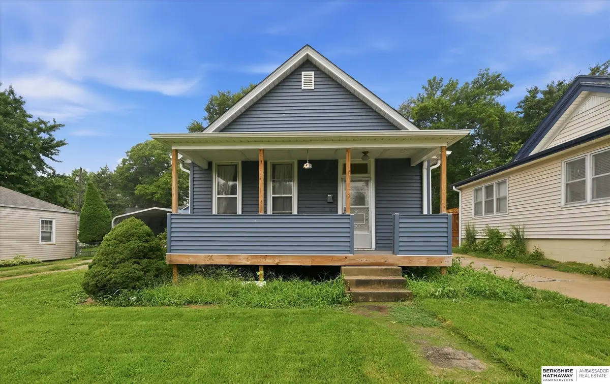 982 S 50th Street, Omaha, NE 68106 - #1