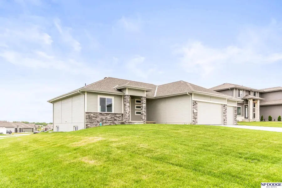 12630 Schirra Street, Papillion, NE 68046 - #2