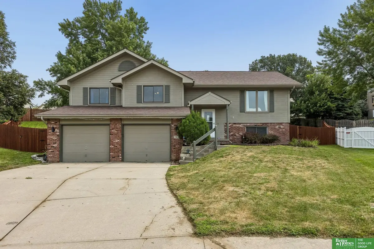 2810 Courtney Circle, Bellevue, NE 68123 - #1