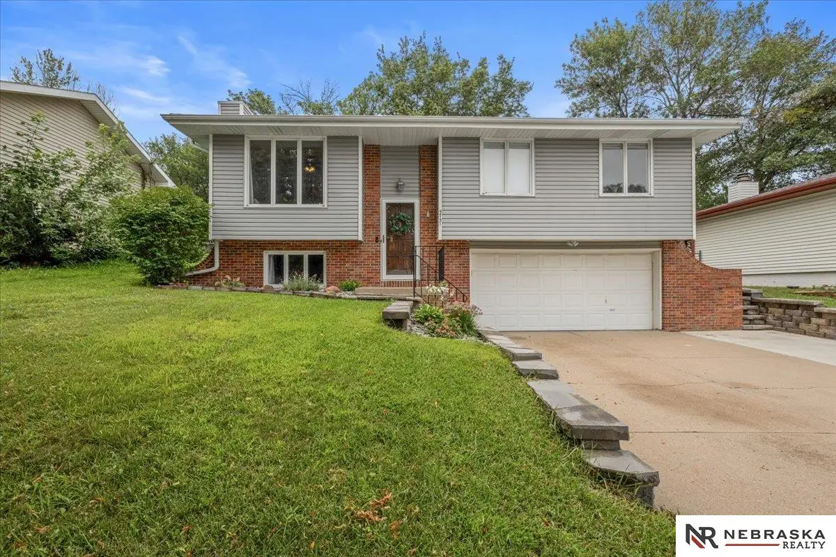 5731 Queens Drive, Lincoln, NE 68516 - #1