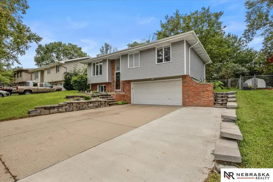 5731 Queens Drive, Lincoln, NE 68516 - #3