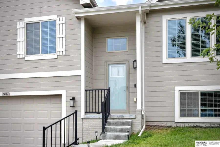 7811 N 82nd Avenue, Omaha, NE 68122 - #2