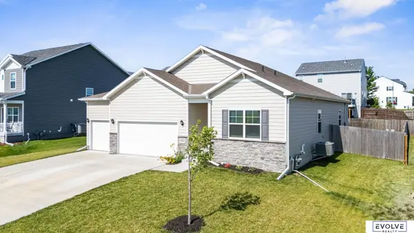 8506 S 63rd Street, Papillion, NE 68157