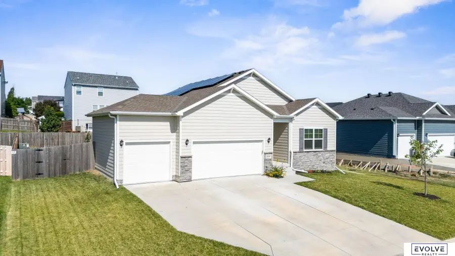8506 S 63rd Street, Papillion, NE 68157 - #2