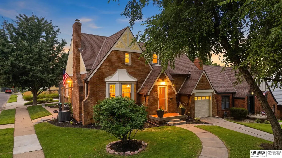 4301 Pine Street, Omaha, NE 68105 - #1