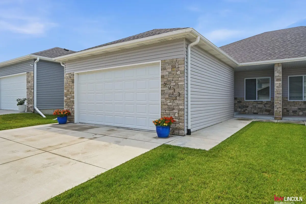 5013 W Hillsboro Drive, Lincoln, NE 68528 - #1