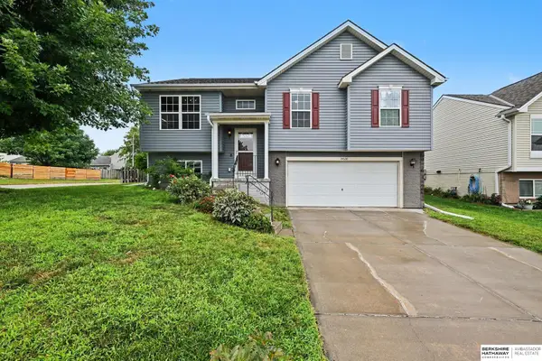 19520 Laci Street, Omaha, NE 68135