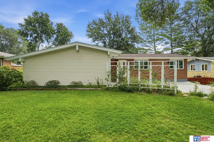 510 N 75th Street, Lincoln, NE 68505 - #2