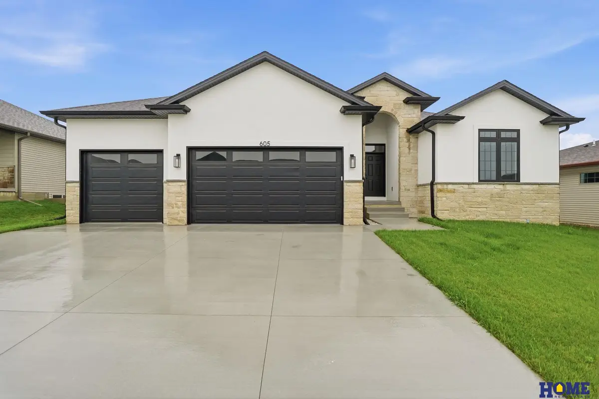 605 N 108th Street, Lincoln, NE 68527 - #1