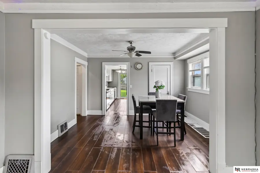 4557 Seward, Omaha, NE 68104 - #3