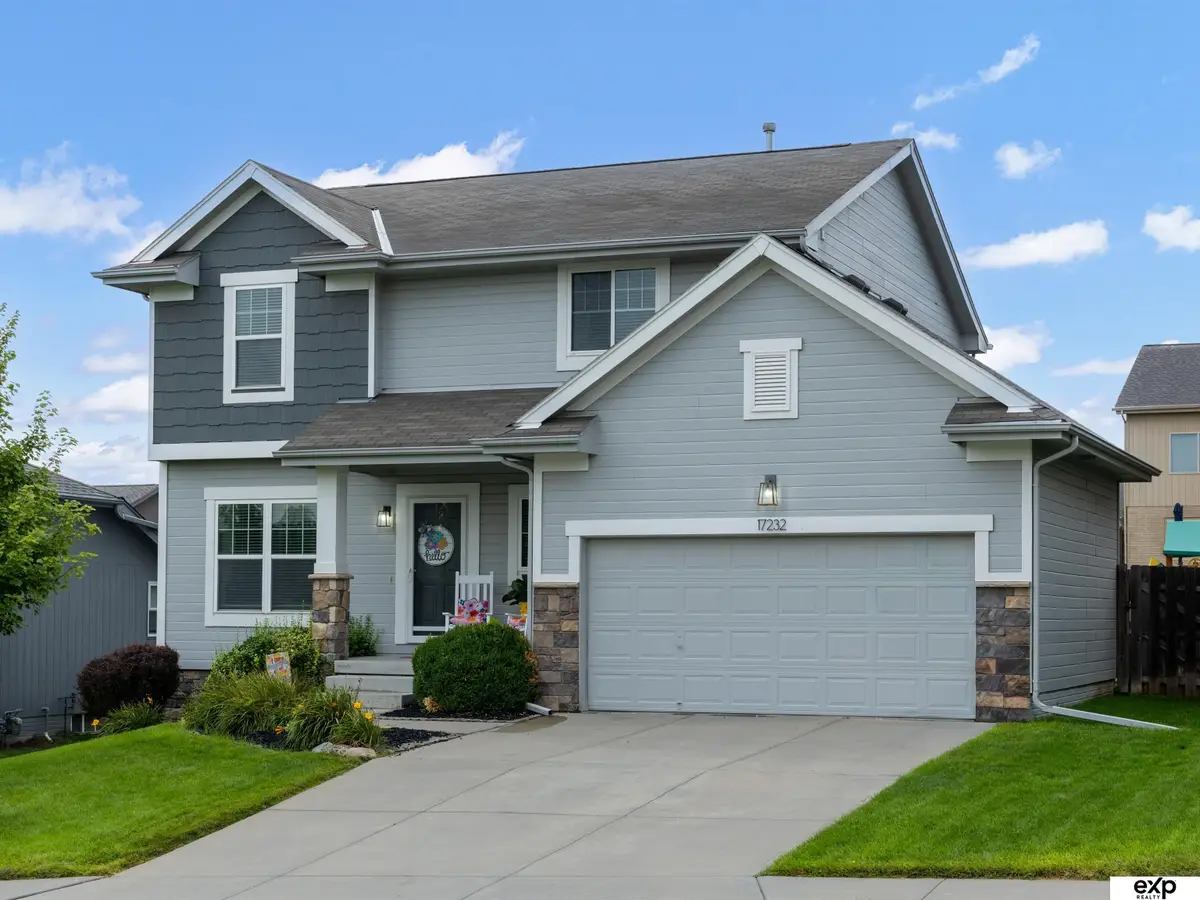 17232 Palisades Drive, Omaha, NE 68136 - #1