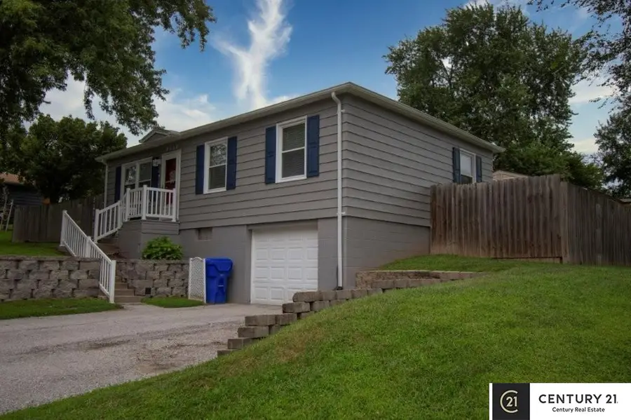 7413 S 76th Avenue, La Vista, NE 68128 - #2