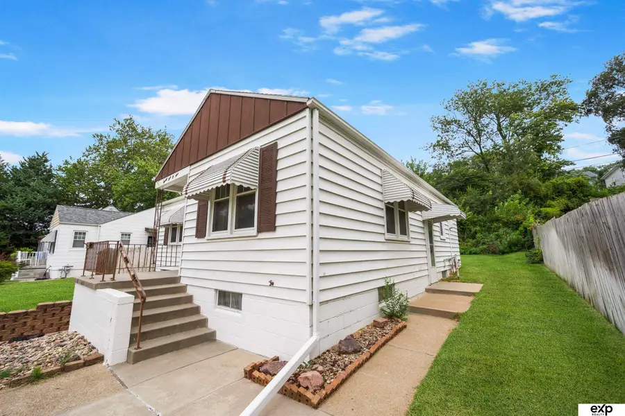 2109 S 47th Street, Omaha, NE 68106 - #2