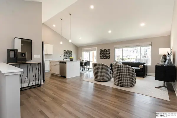 4916 S 199th Avenue, Omaha, NE 68135