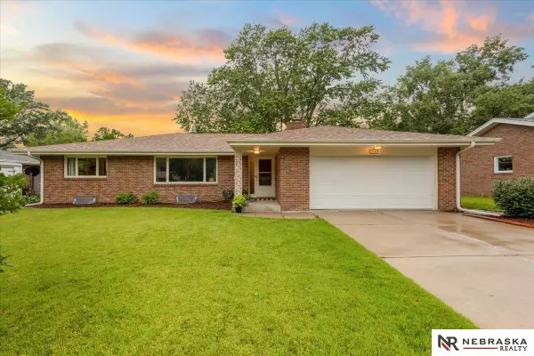 731 Driftwood Drive, Lincoln, NE 68510