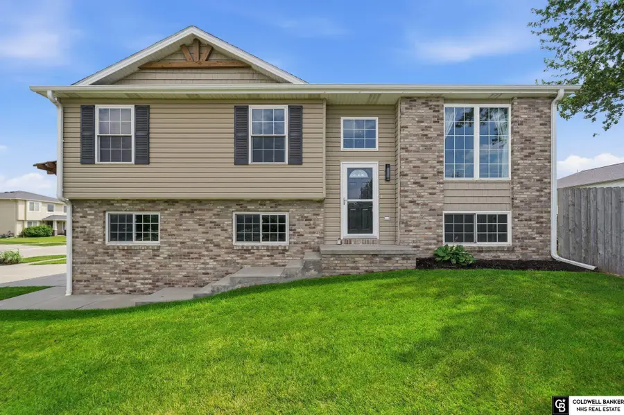 5701 S 96th Street, Lincoln, NE 68526 - #3