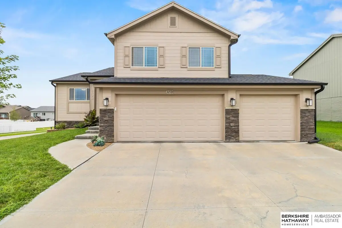 16520 Weber Street, Bennington, NE 68007 - #1