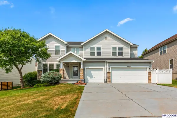 8916 N 156th Avenue, Bennington, NE 68007