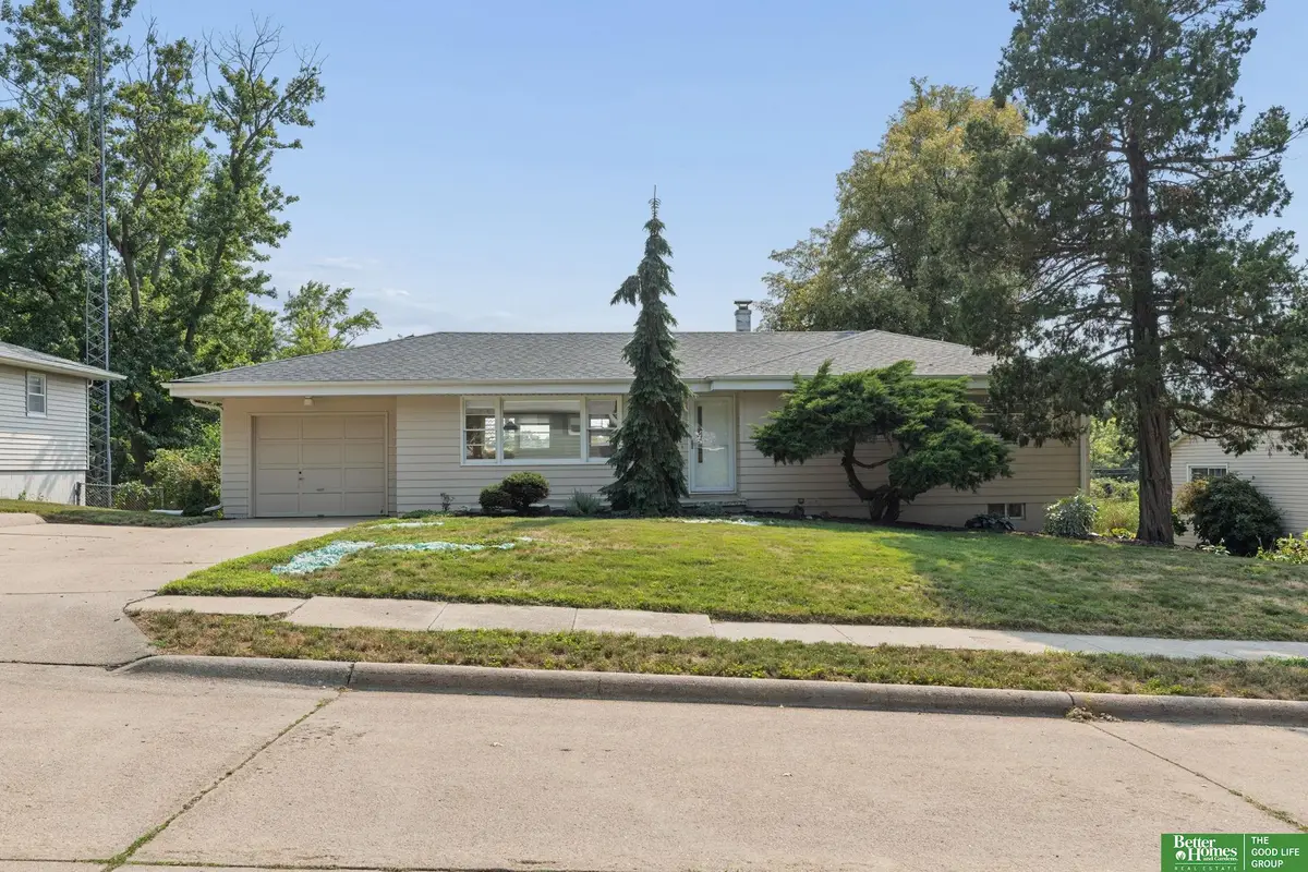 1714 Bowie Drive, Omaha, NE 68114 - #1