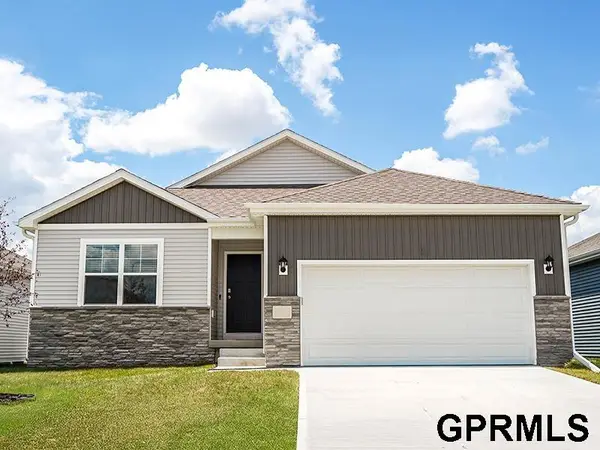 8804 S 184th Terrace, Omaha, NE 68136