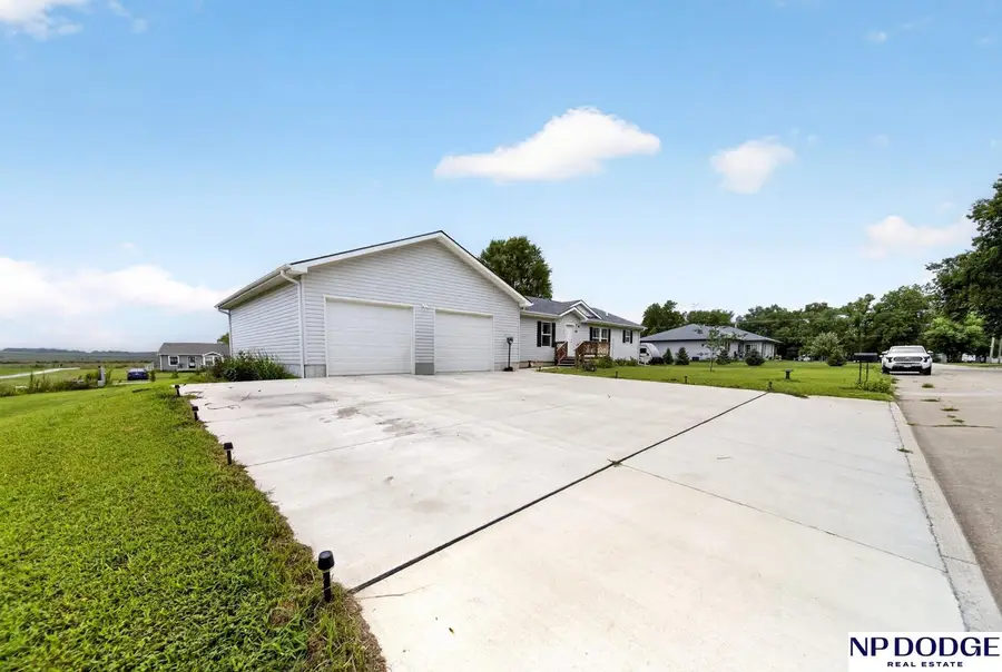 106 N Queen Street, Cedar Bluffs, NE 68015 - #3
