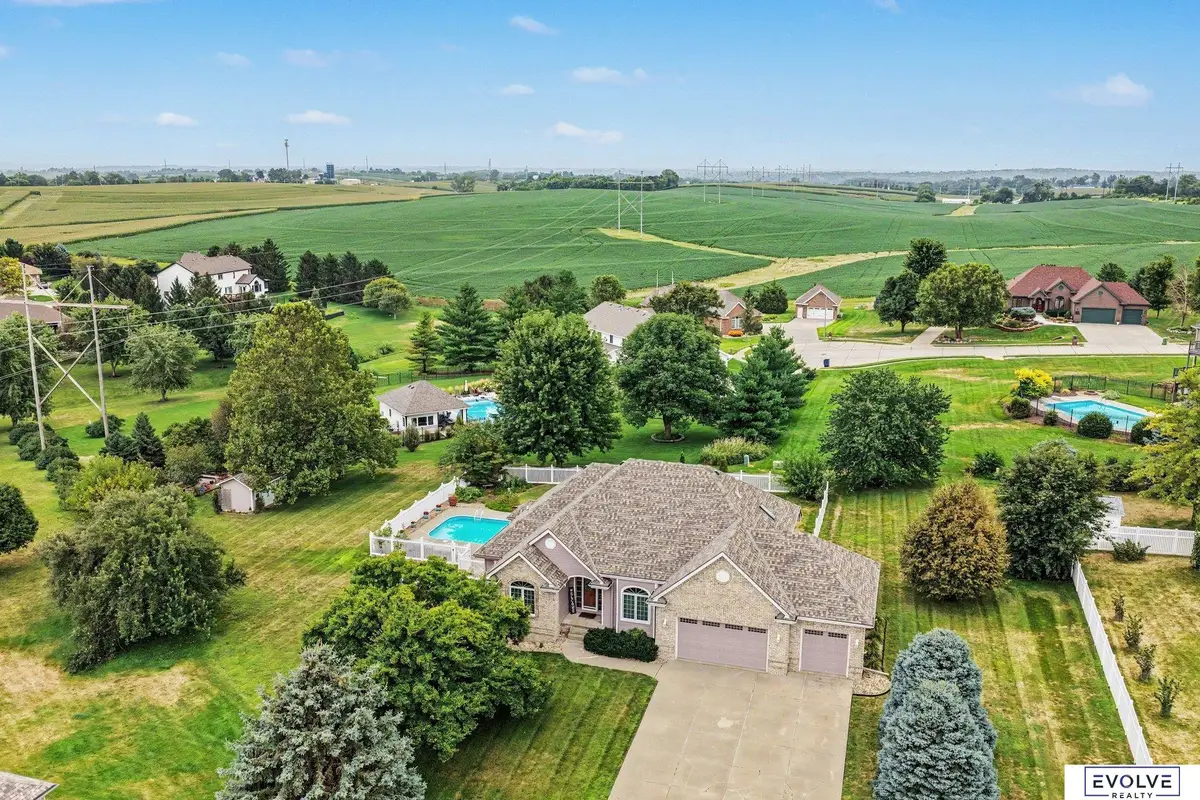 4003 Fox Ridge Circle, Bellevue, NE 68123 - #1